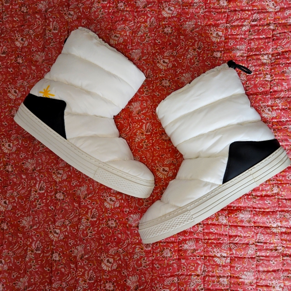 Ross Snow Women Winter Boots. Size US 12